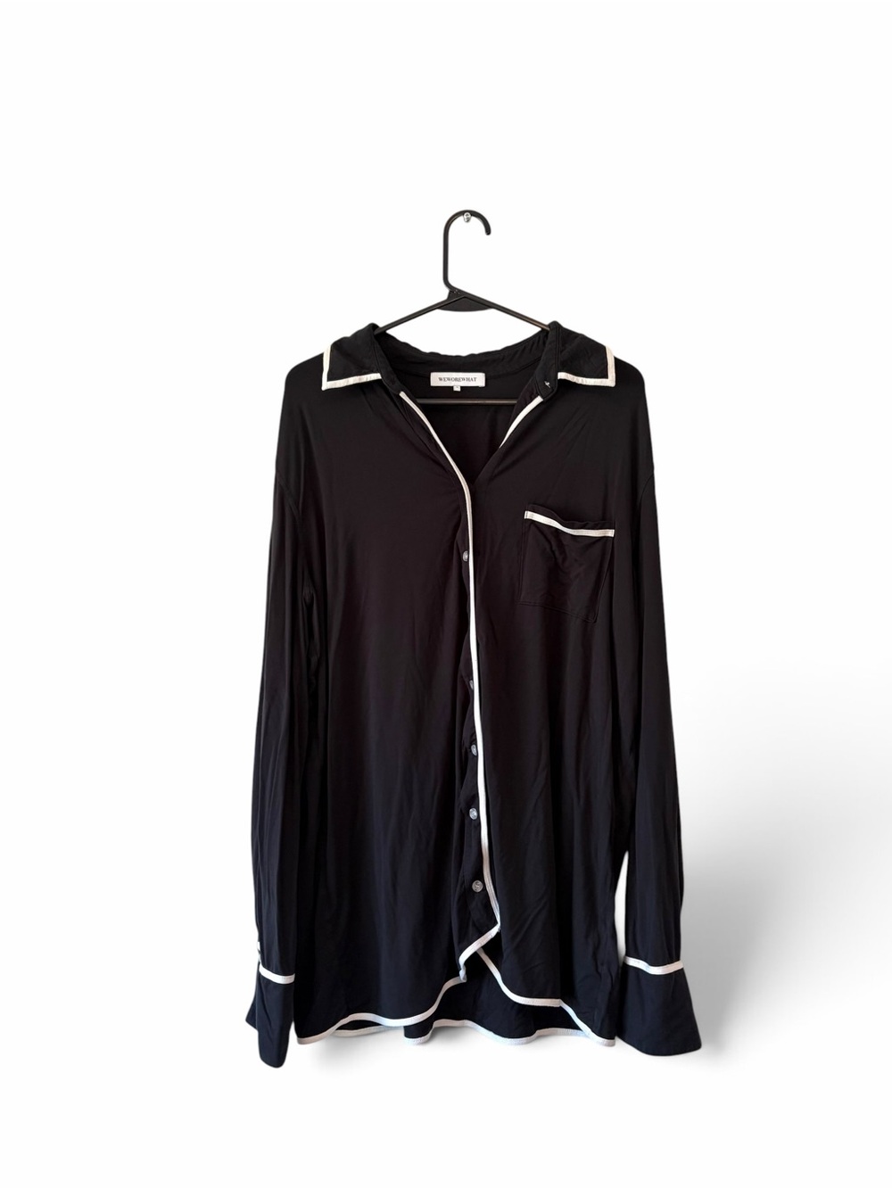 WeWoreWhat Black Pajama Set White Contrast Trim - Picture 2 of 11